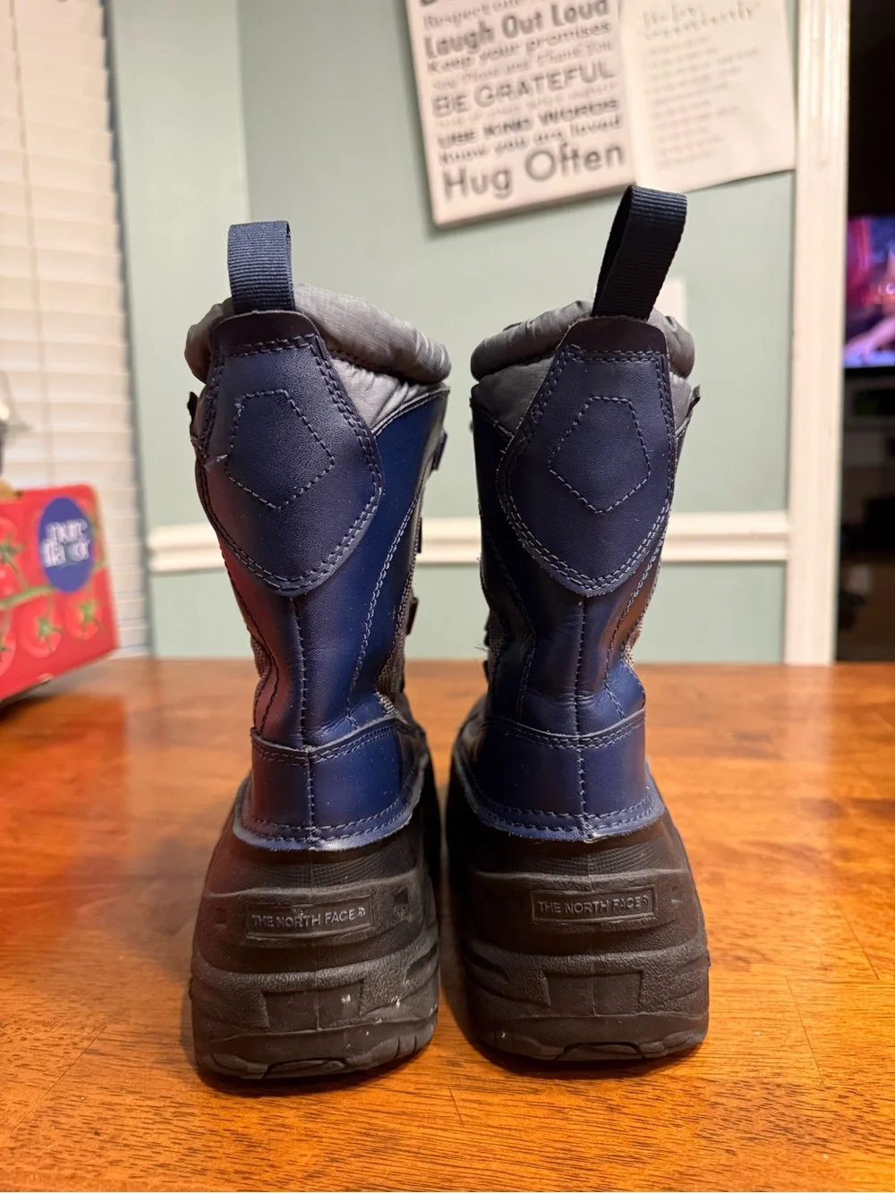 The North Face Kids Alpenglow IV Snow Boots Navy Blue Waterproof Insulated Sz 6